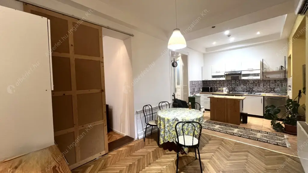 Kiadó albérlet 350000 Ft/hó áron: Budapest, IV. kerület  Lánglet Waldemár utca. Mérete: 98 nm, 3 szobás | Alberlet.hu - 6591350