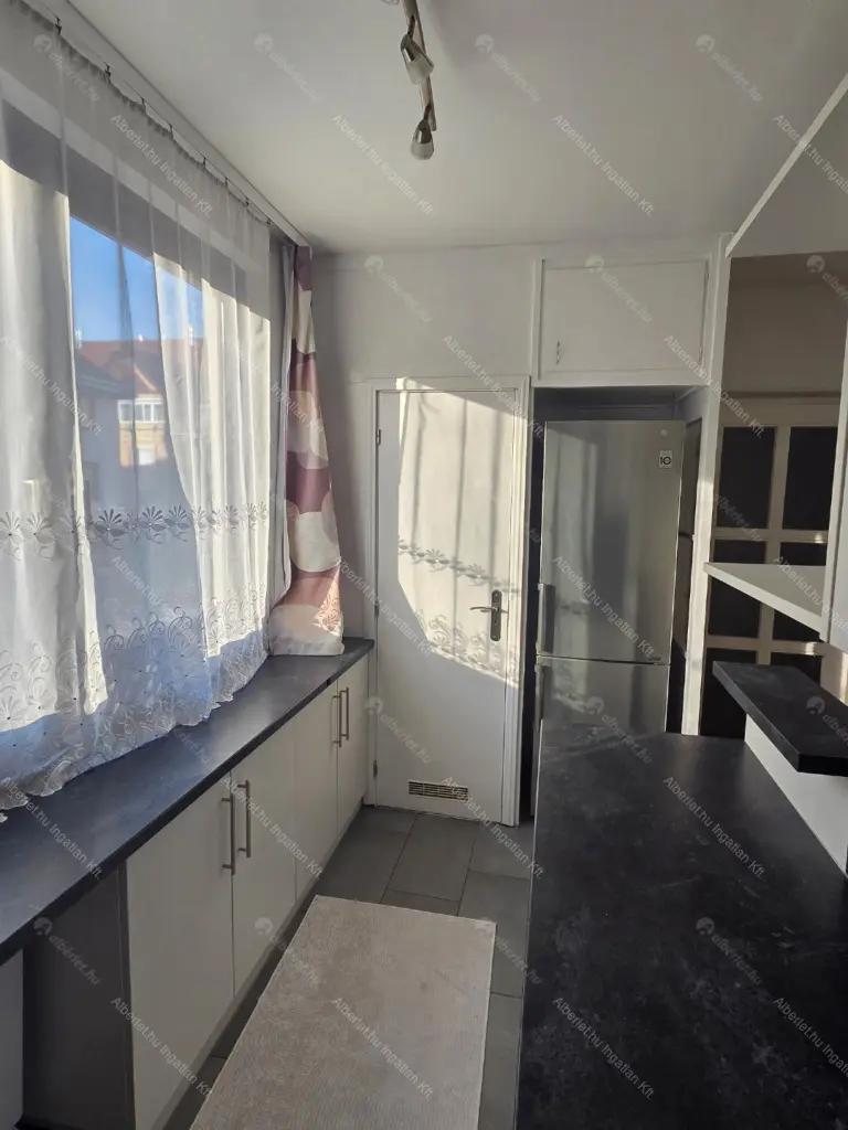 Kiadó albérlet 289000 Ft/hó áron: Budapest, IV. kerület  Liszt Ferenc utca. Mérete: 63 nm, 1 szobás | Alberlet.hu - 6673948