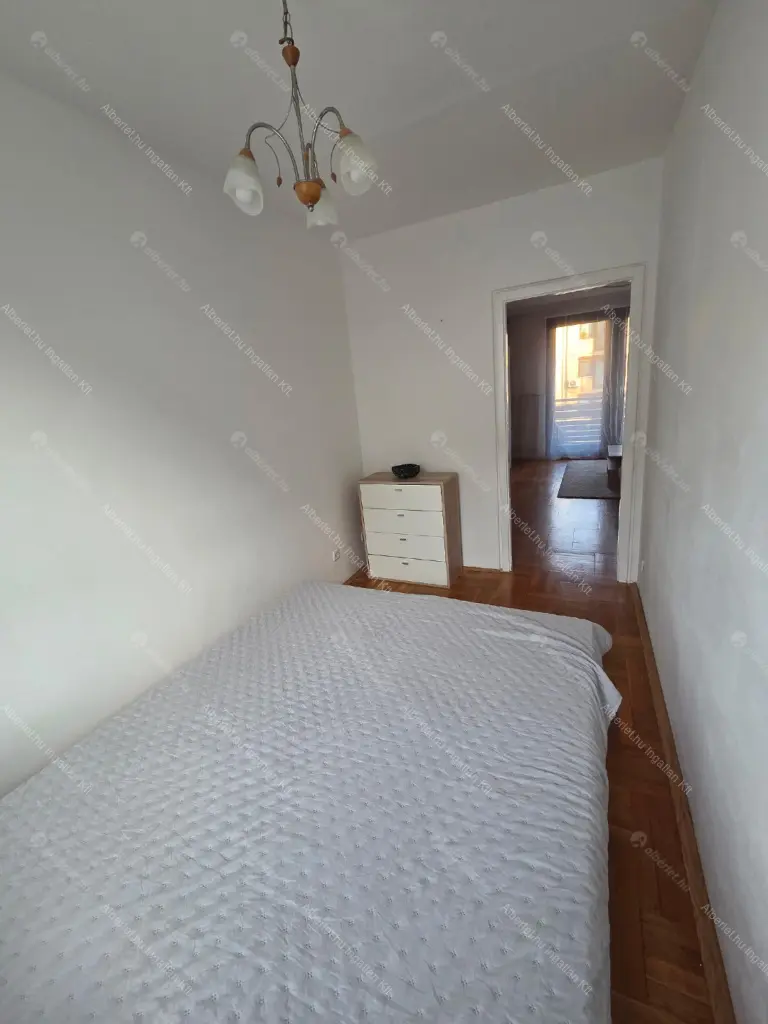 Kiadó albérlet 289000 Ft/hó áron: Budapest, IV. kerület  Liszt Ferenc utca. Mérete: 63 nm, 1 szobás | Alberlet.hu - 6673956