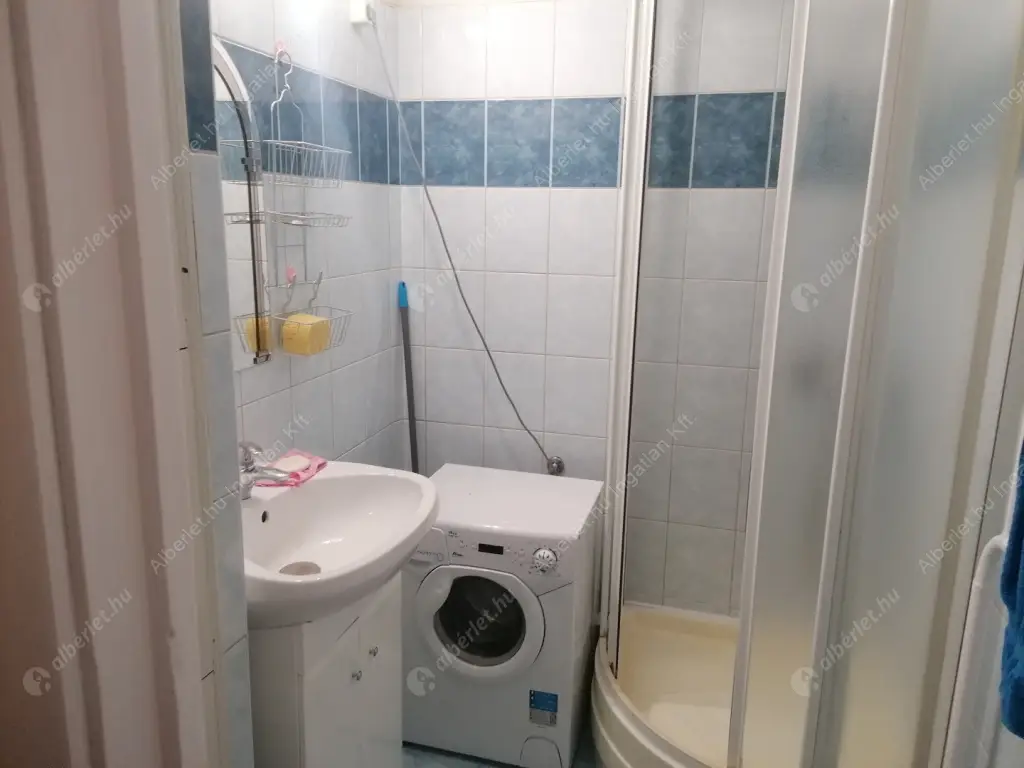 Kiadó albérlet 190000 Ft/hó áron: Budapest, IV. kerület  Petőfi  utca . Mérete: 35 nm, 1 szobás | Alberlet.hu - 6593553