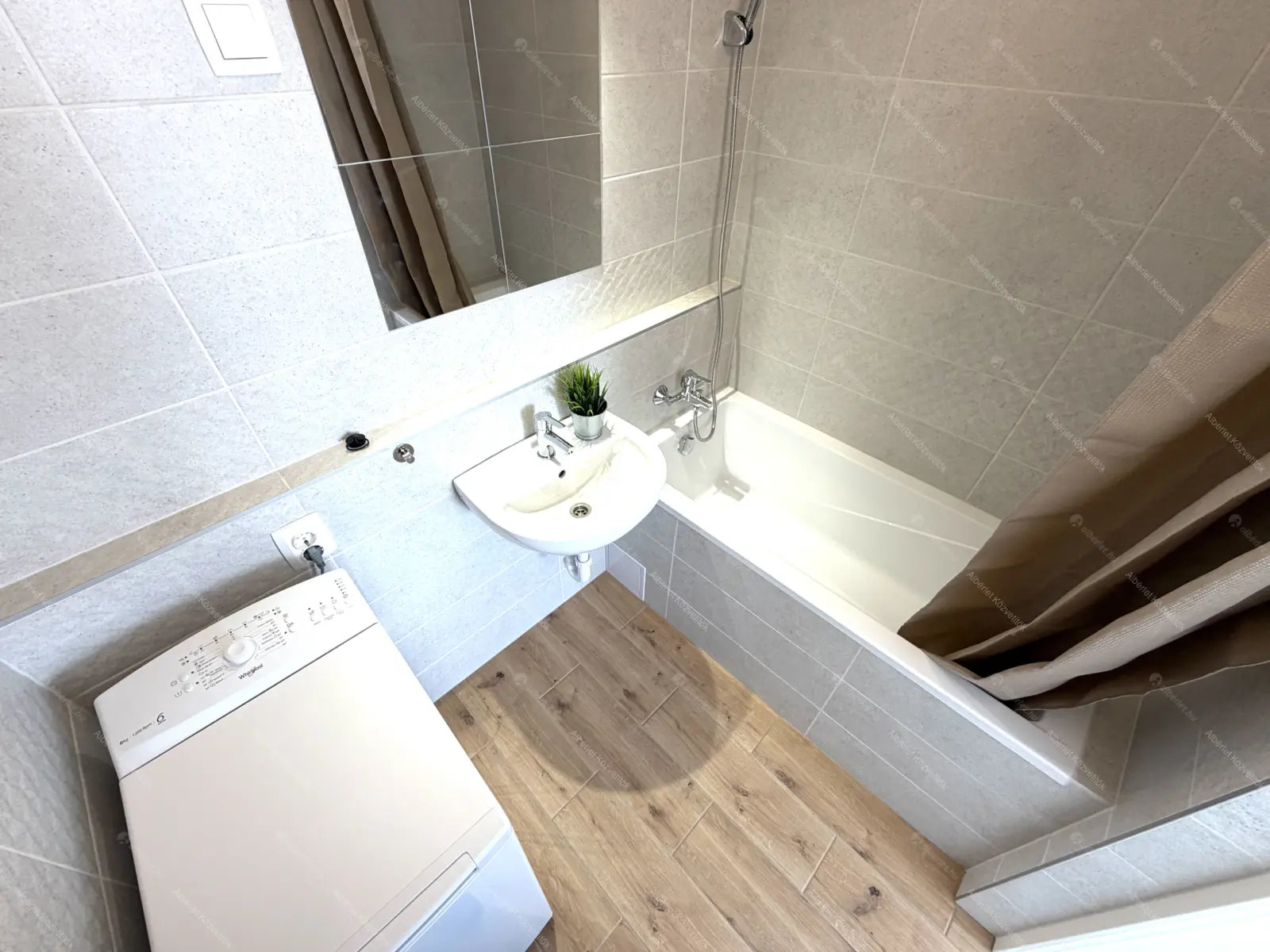 Kiadó albérlet 175000 Ft/hó áron: Budapest, IV. kerület  Pozsonyi utca. Mérete: 26 nm, 1 szobás | Alberlet.hu - 6676380