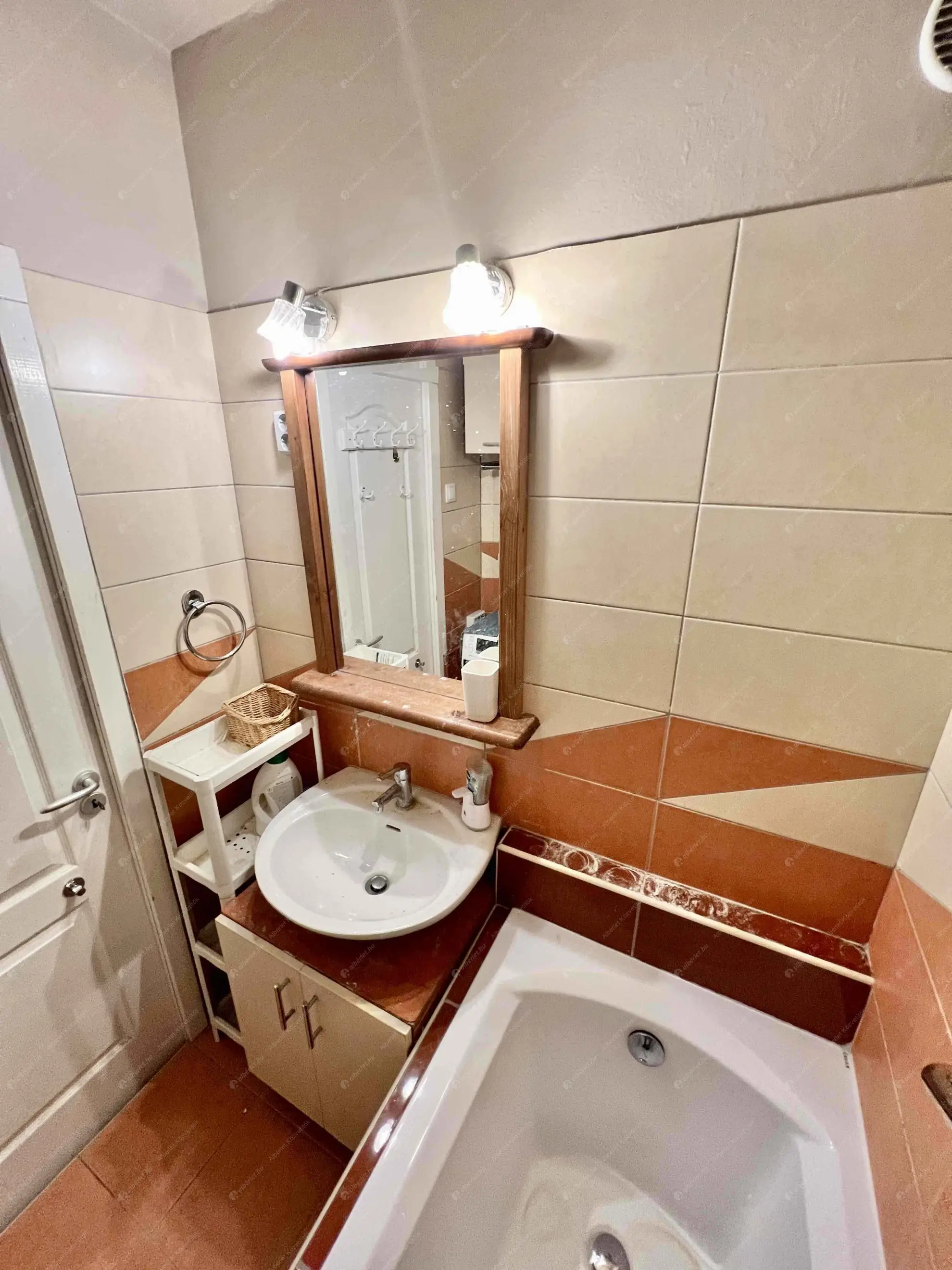 Kiadó albérlet 230000 Ft/hó áron: Budapest, IV. kerület  Rózsa utca. Mérete: 52 nm, 1 szobás | Alberlet.hu - 6632443