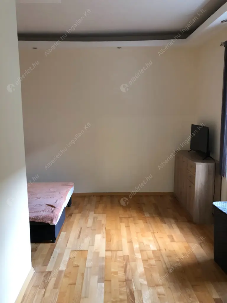 Kiadó albérlet 150000 Ft/hó áron: Budapest, IV. kerület  Venetiáner utca. Mérete: 30 nm, 1 szobás | Alberlet.hu - 6561586