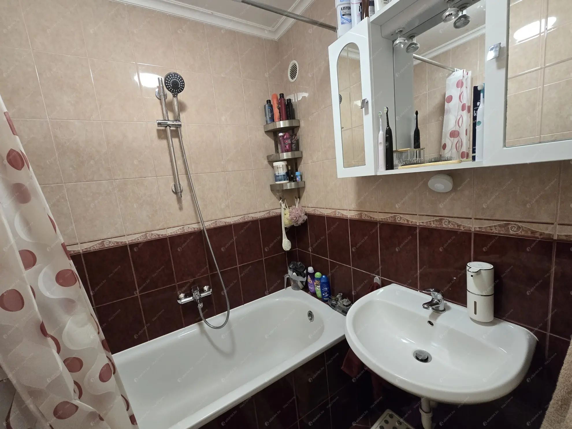 Kiadó albérlet 260000 Ft/hó áron: Budapest, IV. kerület  Virág utca. Mérete: 71 nm, 3 szobás | Alberlet.hu - 6634068