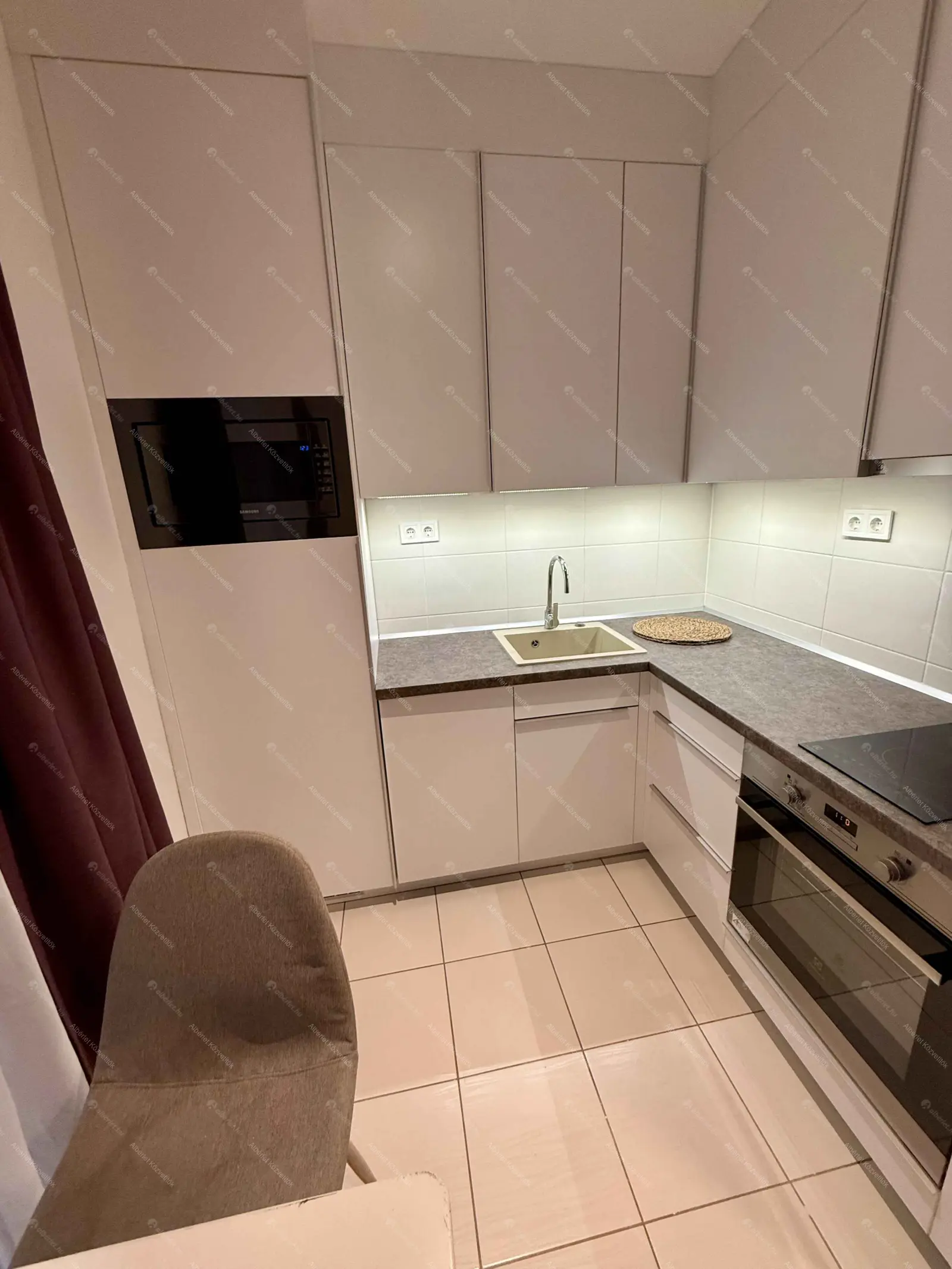 Kiadó albérlet 199000 Ft/hó áron: Budapest, IV. kerület  Wolfner utca. Mérete: 31 nm, 1 szobás | Alberlet.hu - 6697227