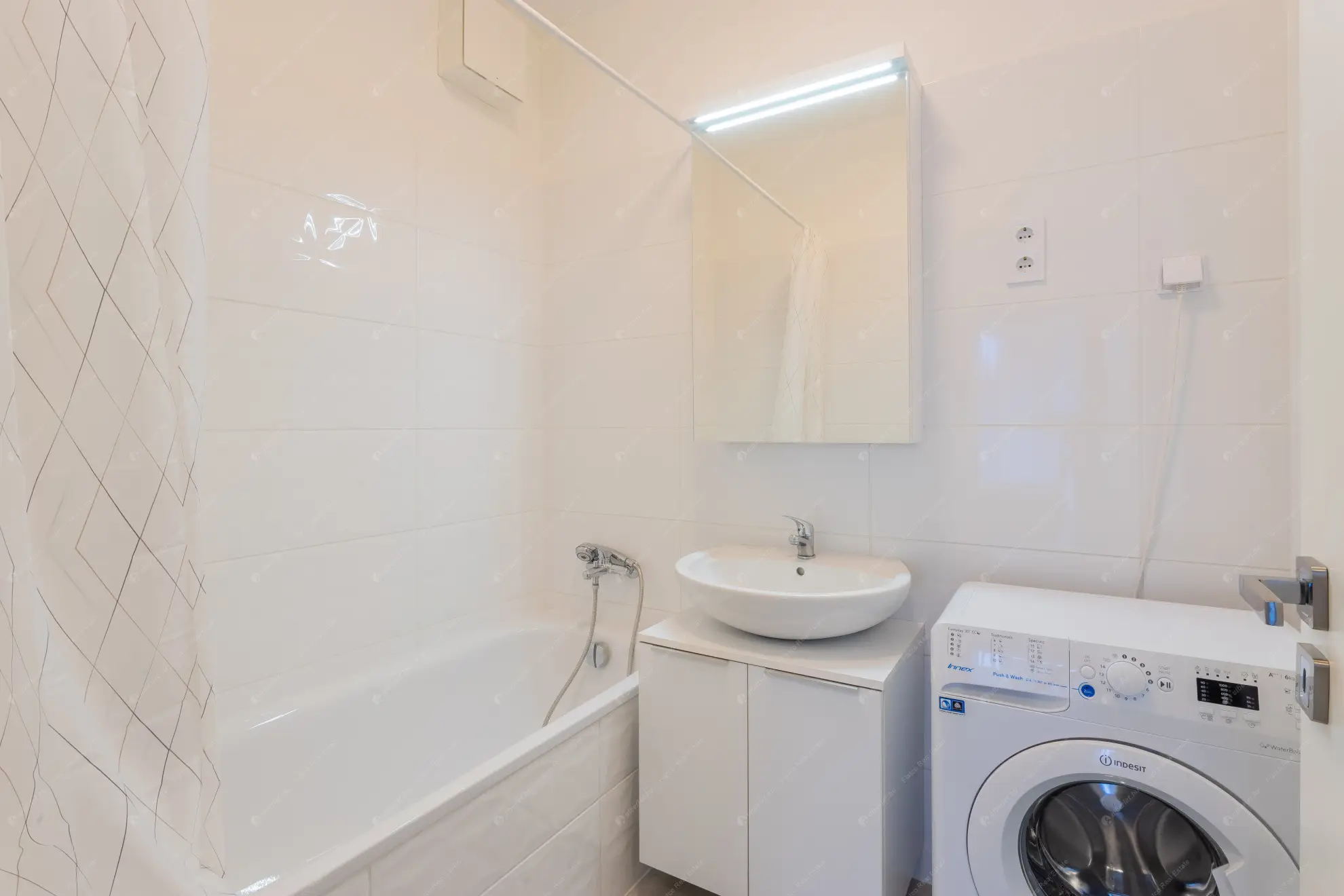 Kiadó albérlet 255000 Ft/hó áron: Budapest, IV. kerület  Wolfner utca. Mérete: 44 nm, 1 szobás | Alberlet.hu - 6572788