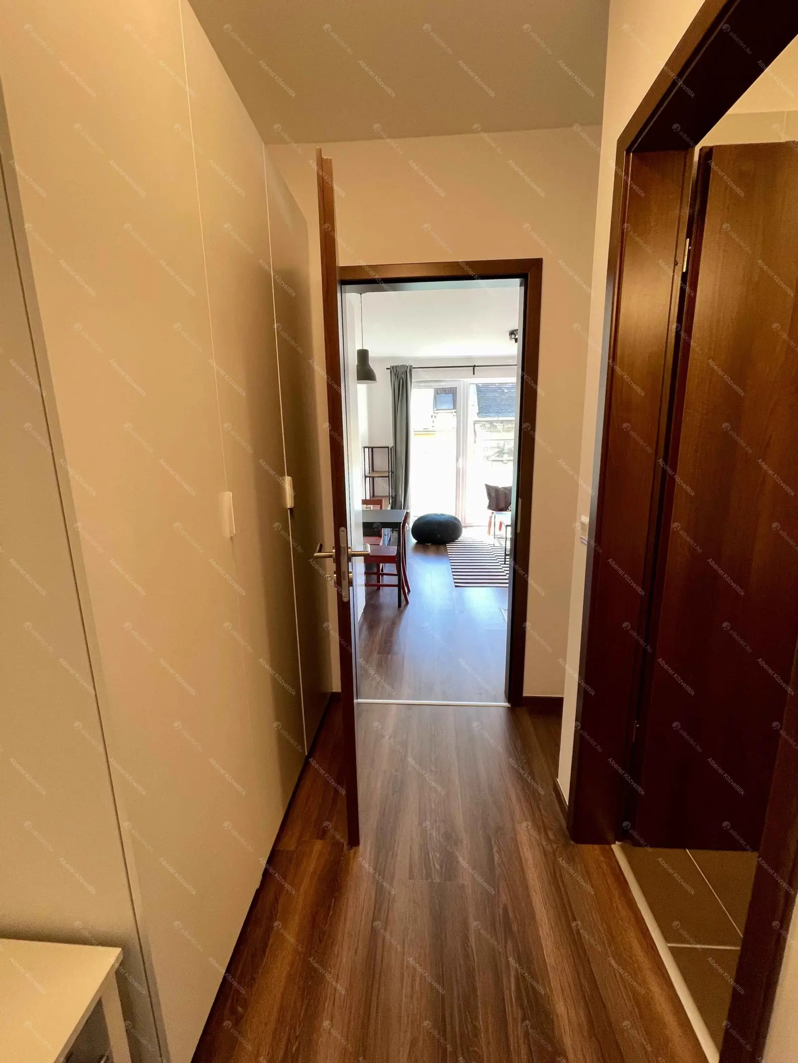 Kiadó albérlet 210000 Ft/hó áron: Budapest, IX. kerület  Balázs Béla utca. Mérete: 28 nm, 1 szobás | Alberlet.hu - 6697557