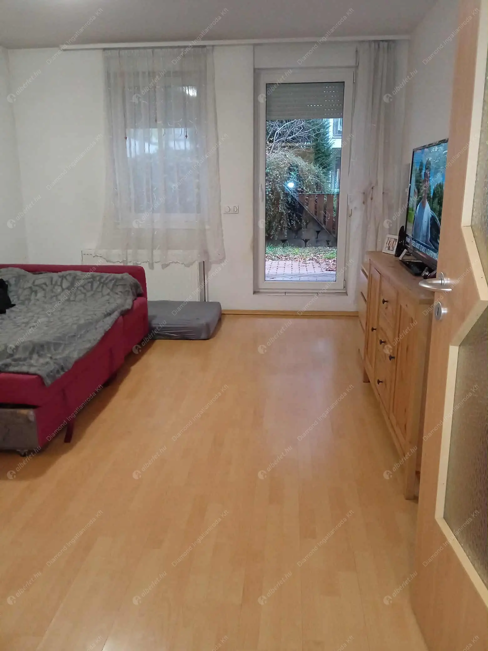 Kiadó albérlet 210000 Ft/hó áron: Budapest, IX. kerület  Balázs Béla utca. Mérete: 31 nm, 1 szobás | Alberlet.hu - 6628528