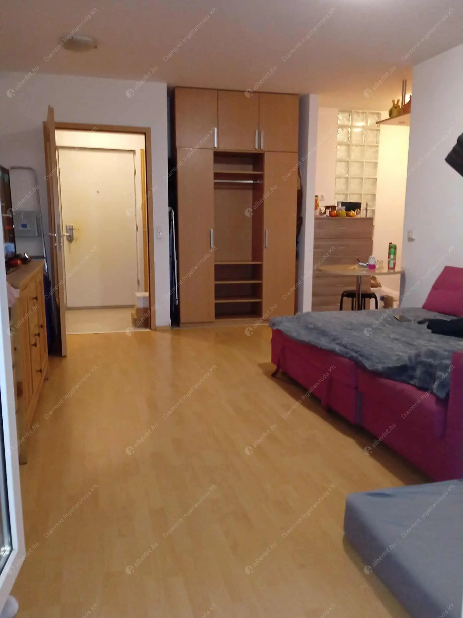 Kiadó albérlet 210000 Ft/hó áron: Budapest, IX. kerület  Balázs Béla utca. Mérete: 31 nm, 1 szobás | Alberlet.hu - 6628534