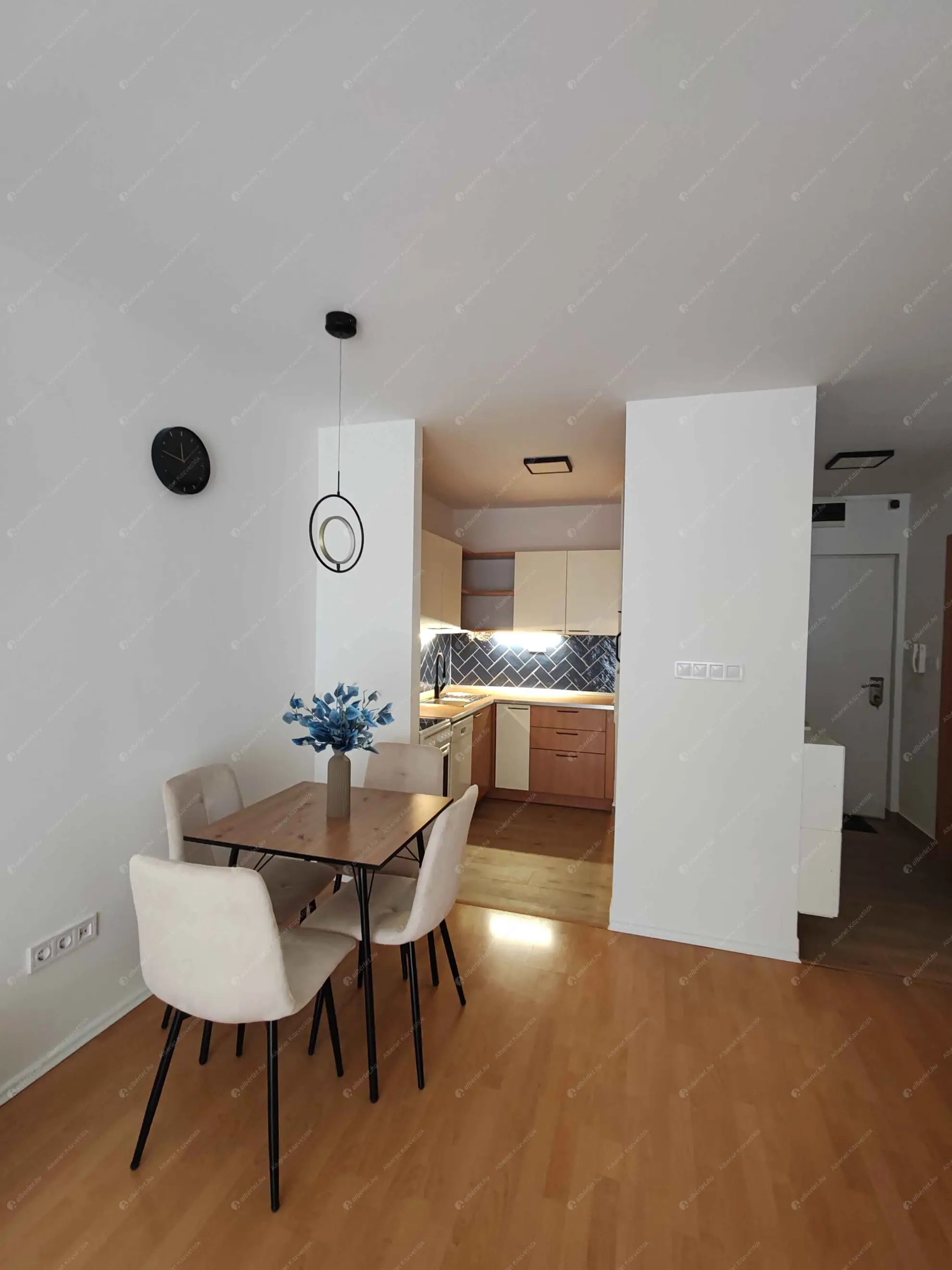 Kiadó albérlet 280000 Ft/hó áron: Budapest, IX. kerület  Balázs Béla utca. Mérete: 42 nm, 2 szobás | Alberlet.hu - 6597106