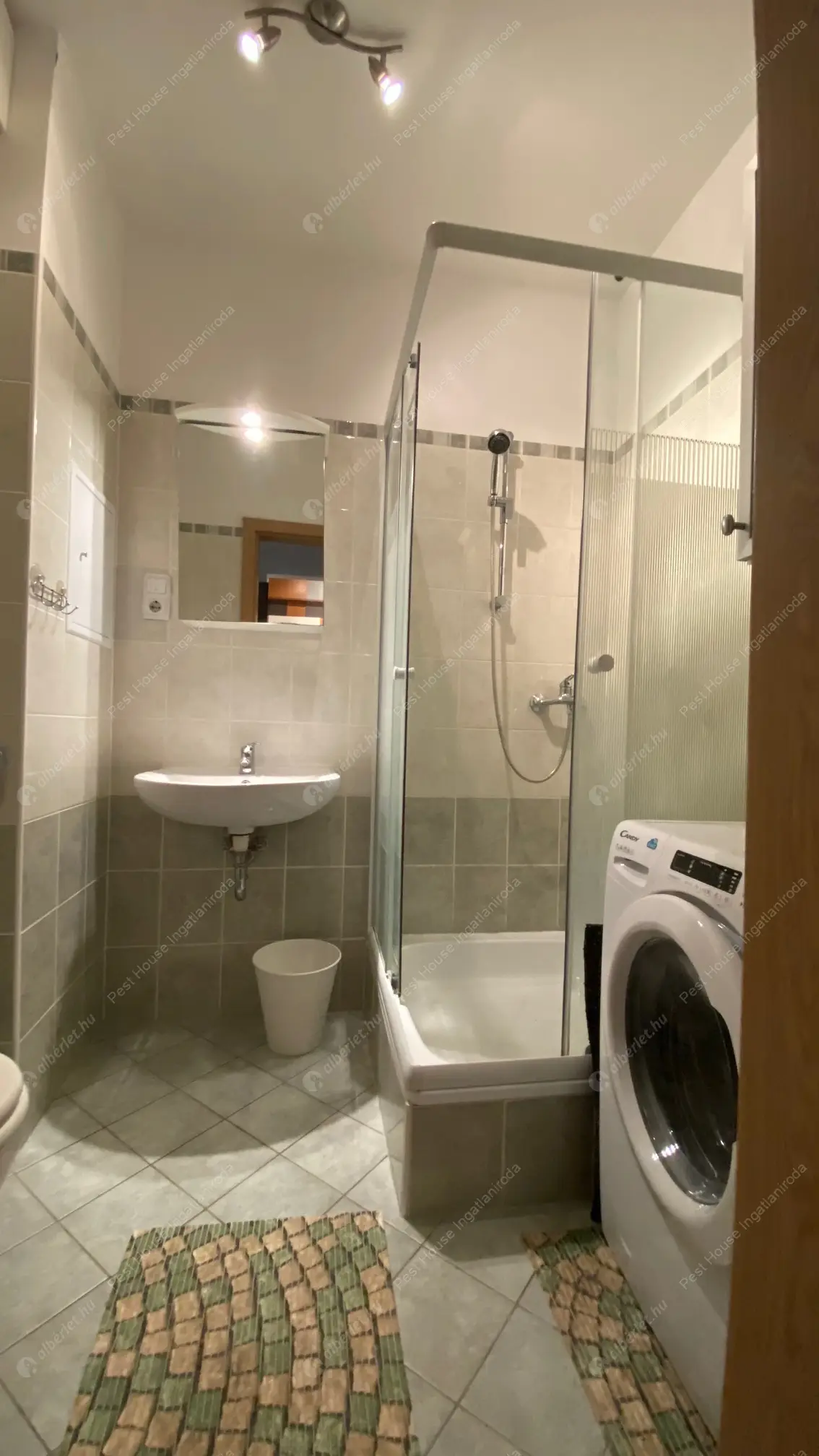 Kiadó albérlet 220000 Ft/hó áron: Budapest, IX. kerület  Balázs Béla utca. Mérete: 42 nm, 2 szobás | Alberlet.hu - 6597375