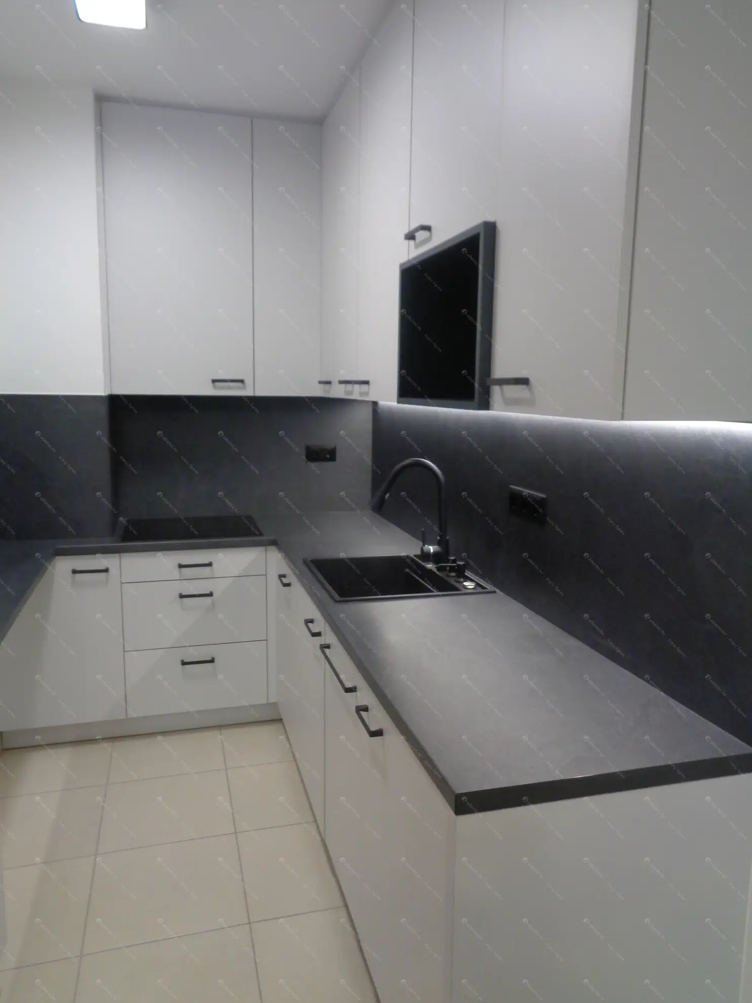 Kiadó albérlet 250000 Ft/hó áron: Budapest, IX. kerület  Balázs Béla utca. Mérete: 45 nm, 2 szobás | Alberlet.hu - 6621277