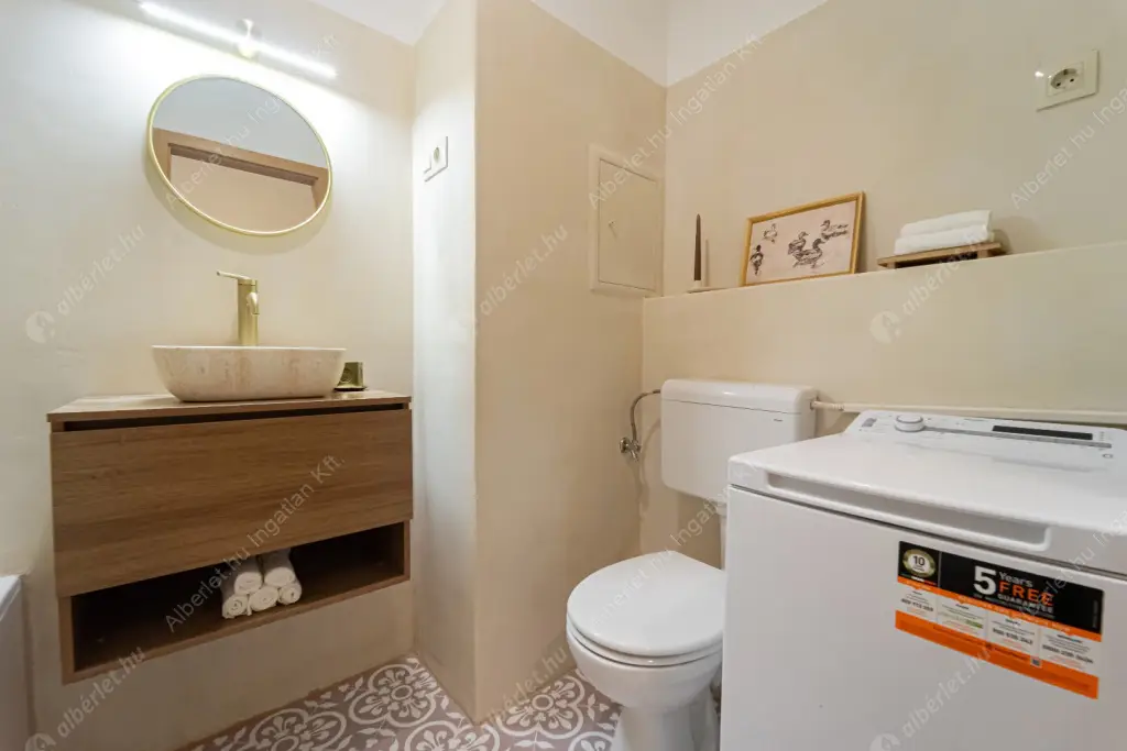 Kiadó albérlet 400000 Ft/hó áron: Budapest, IX. kerület  Balázs Béla utca. Mérete: 59 nm, 2 szobás | Alberlet.hu - 6590892