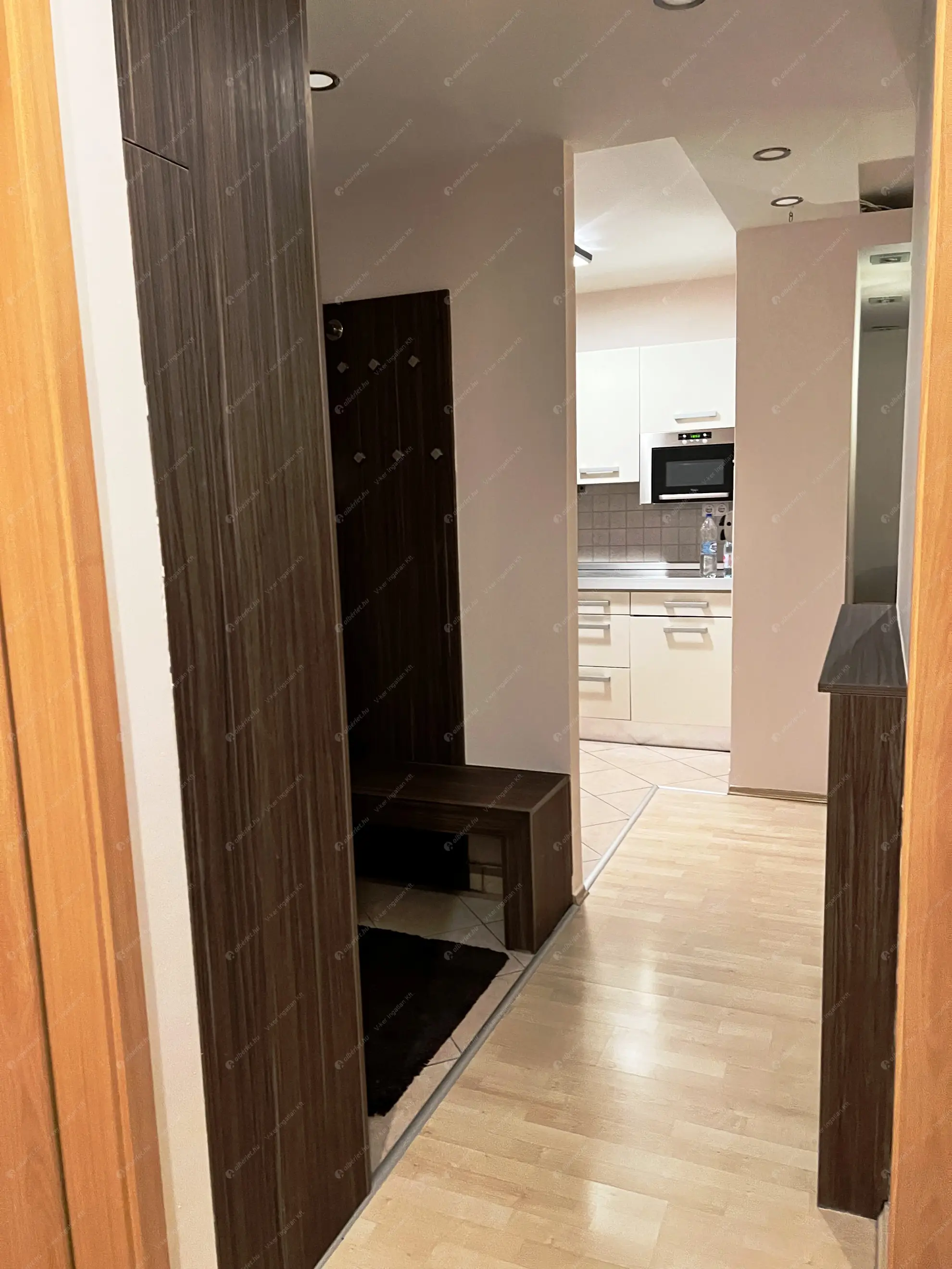 Kiadó albérlet 325000 Ft/hó áron: Budapest, IX. kerület  Balázs Béla utca. Mérete: 65 nm, 3 szobás | Alberlet.hu - 6636844