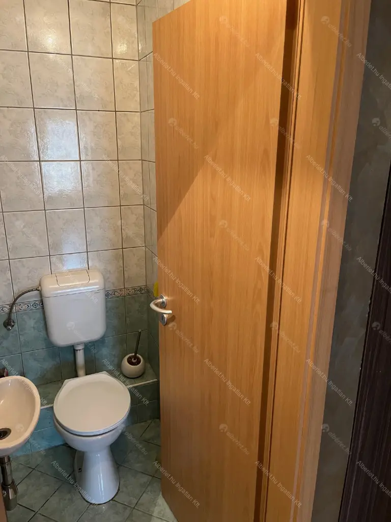 Kiadó albérlet 320000 Ft/hó áron: Budapest, IX. kerület  Balázs Béla utca. Mérete: 65 nm, 3 szobás | Alberlet.hu - 6648604