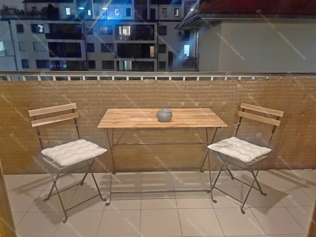 Kiadó albérlet 350000 Ft/hó áron: Budapest, IX. kerület  Balázs Béla utca. Mérete: 65 nm, 2 szobás | Alberlet.hu - 6663861