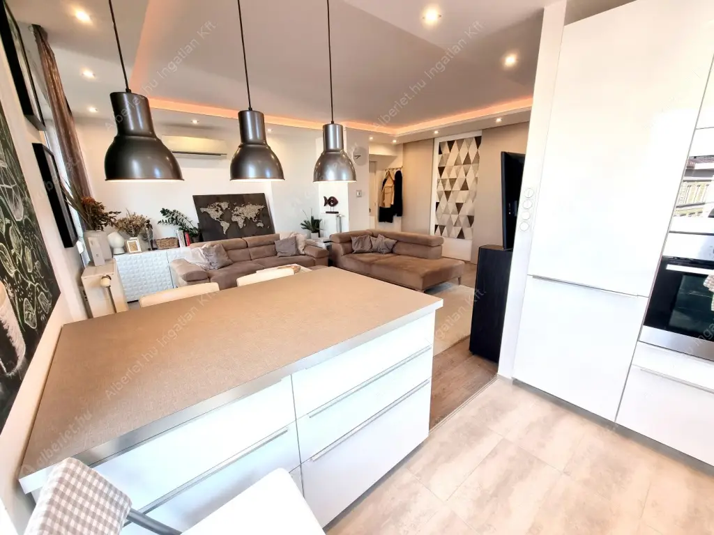 Kiadó albérlet 450000 Ft/hó áron: Budapest, IX. kerület  Balázs Béla utca. Mérete: 66 nm, 3 szobás | Alberlet.hu - 6619004