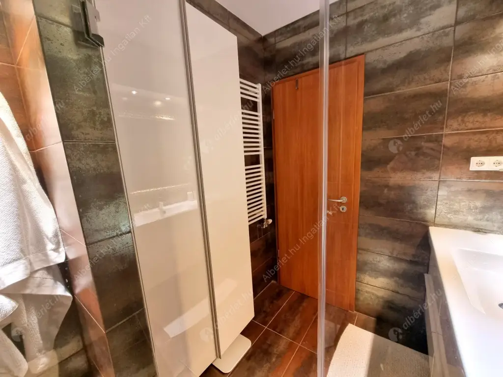 Kiadó albérlet 450000 Ft/hó áron: Budapest, IX. kerület  Balázs Béla utca. Mérete: 66 nm, 3 szobás | Alberlet.hu - 6619016