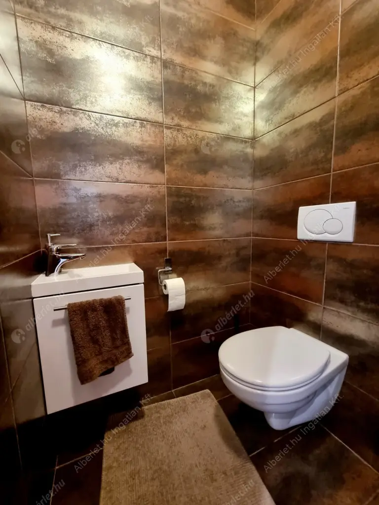 Kiadó albérlet 450000 Ft/hó áron: Budapest, IX. kerület  Balázs Béla utca. Mérete: 66 nm, 3 szobás | Alberlet.hu - 6619017