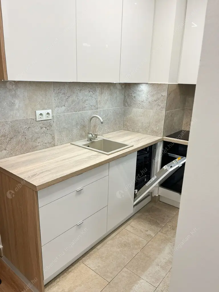 Kiadó albérlet 410000 Ft/hó áron: Budapest, IX. kerület  Balázs Béla utca. Mérete: 68 nm, 2 szobás | Alberlet.hu - 6618088