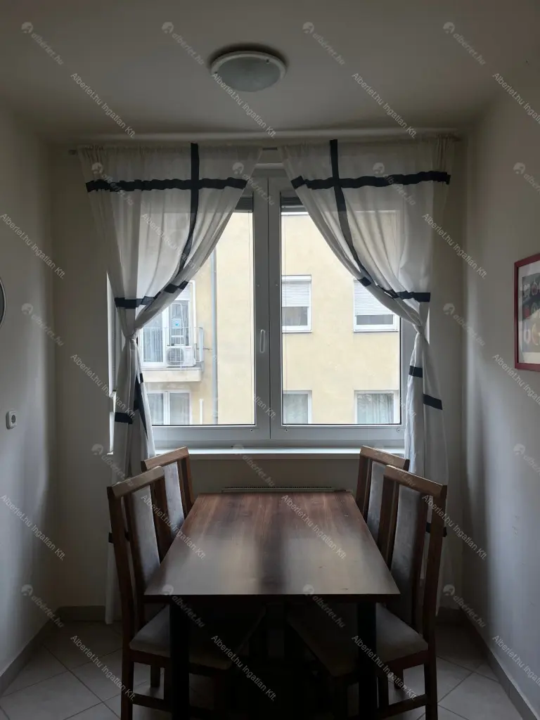 Kiadó albérlet 285000 Ft/hó áron: Budapest, IX. kerület  Balázs Béla utca. Mérete: 78 nm, 2 szobás | Alberlet.hu - 6679094