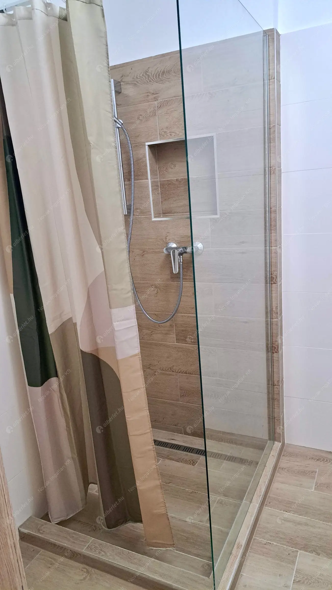 Kiadó albérlet 270000 Ft/hó áron: Budapest, IX. kerület  Bárd utca. Mérete: 46 nm, 1 szobás | Alberlet.hu - 6624478