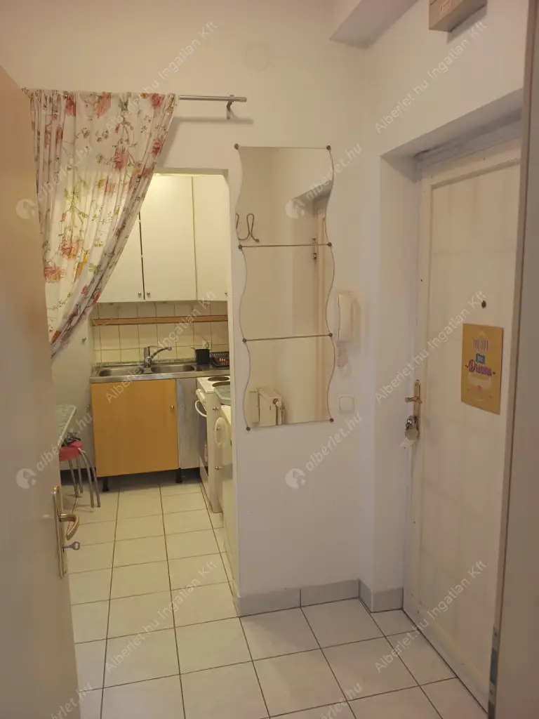 Kiadó albérlet 230000 Ft/hó áron: Budapest, IX. kerület  Berzenczey utca. Mérete: 35 nm, 1 szobás | Alberlet.hu - 6617248