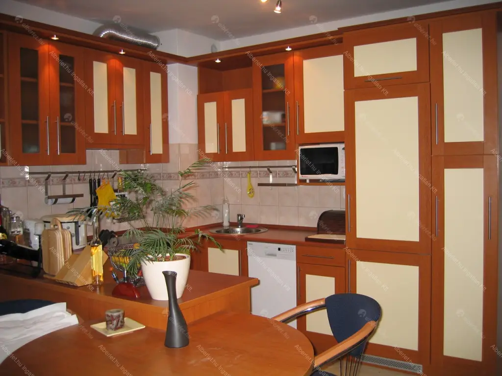 Kiadó albérlet 300000 Ft/hó áron: Budapest, IX. kerület  Bokréta utca. Mérete: 57 nm, 2 szobás | Alberlet.hu - 6682496