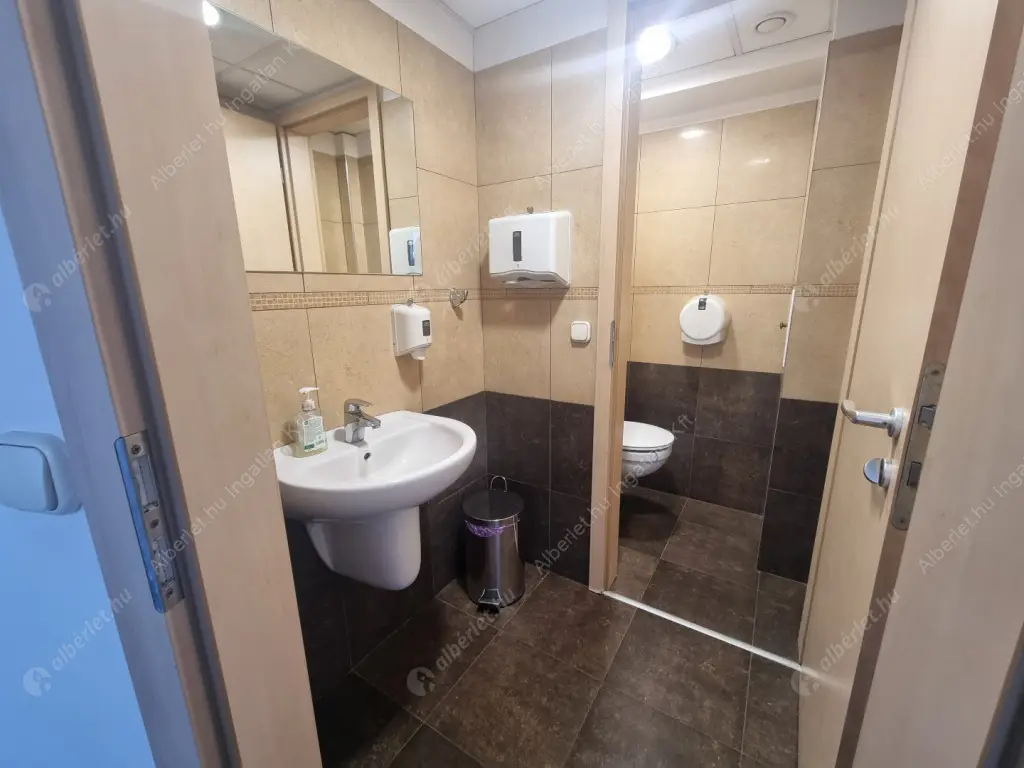 Kiadó albérlet 696000 Ft/hó áron: Budapest, IX. kerület  Boráros tér. Mérete: 107 nm, 4 szobás | Alberlet.hu - 6540357