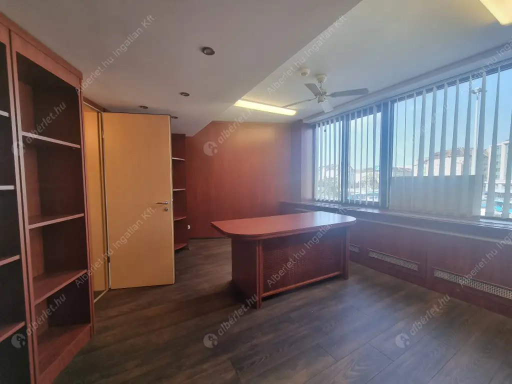 Kiadó albérlet 696000 Ft/hó áron: Budapest, IX. kerület  Boráros tér. Mérete: 107 nm, 4 szobás | Alberlet.hu - 6540361