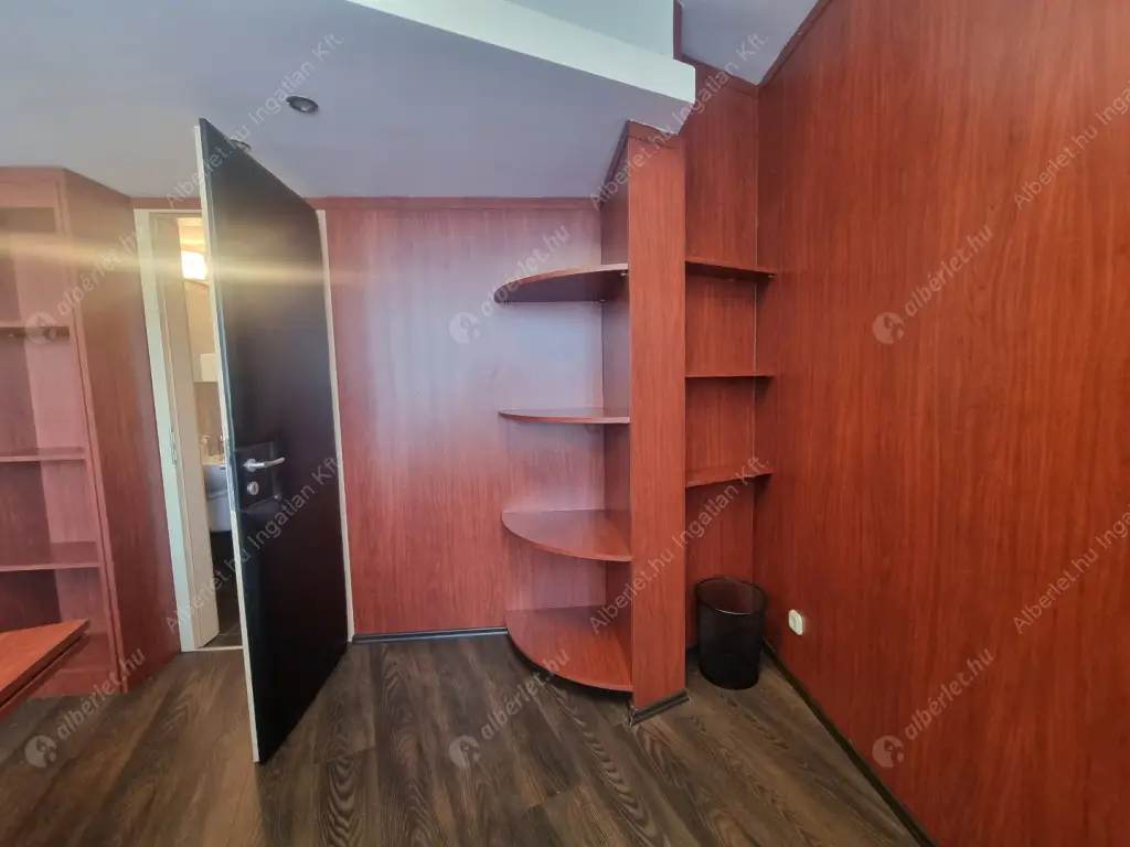 Kiadó albérlet 696000 Ft/hó áron: Budapest, IX. kerület  Boráros tér. Mérete: 107 nm, 4 szobás | Alberlet.hu - 6540368