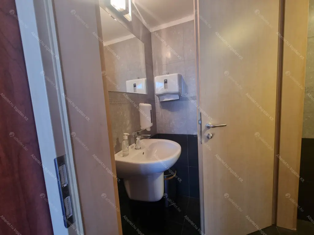 Kiadó albérlet 696000 Ft/hó áron: Budapest, IX. kerület  Boráros tér. Mérete: 107 nm, 4 szobás | Alberlet.hu - 6645233