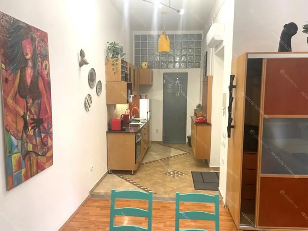 Kiadó albérlet 260000 Ft/hó áron: Budapest, IX. kerület  Erkel utca. Mérete: 34 nm, 1 szobás | Alberlet.hu - 6658515