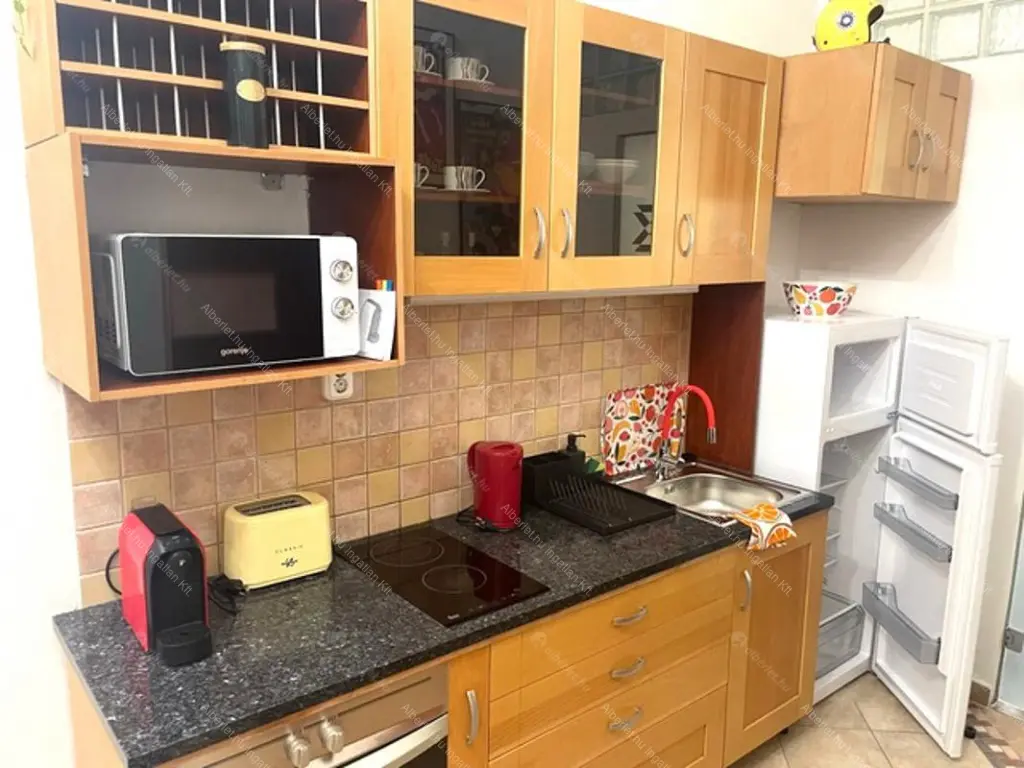 Kiadó albérlet 260000 Ft/hó áron: Budapest, IX. kerület  Erkel utca. Mérete: 34 nm, 1 szobás | Alberlet.hu - 6658525