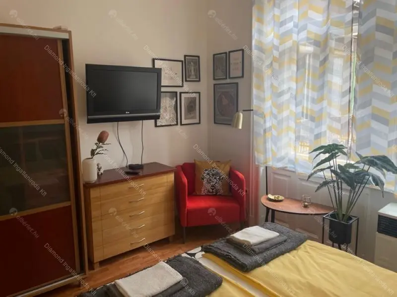 Kiadó albérlet 260000 Ft/hó áron: Budapest, IX. kerület  Erkel utca. Mérete: 34 nm, 1 szobás | Alberlet.hu - 6659422