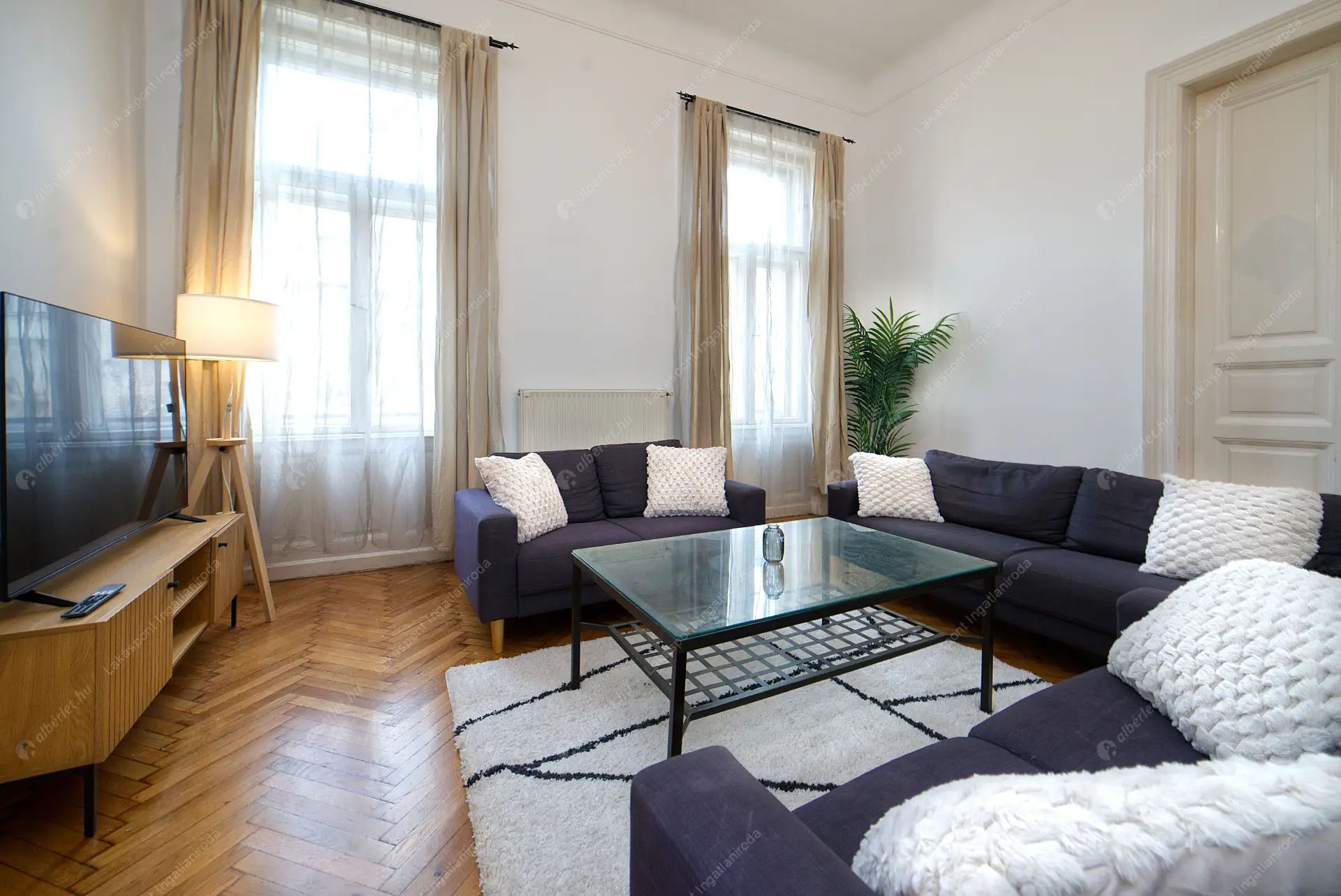 Kiadó albérlet 420000 Ft/hó áron: Budapest, IX. kerület  Ferenc körút. Mérete: 104 nm, 4 szobás | Alberlet.hu - 6613496