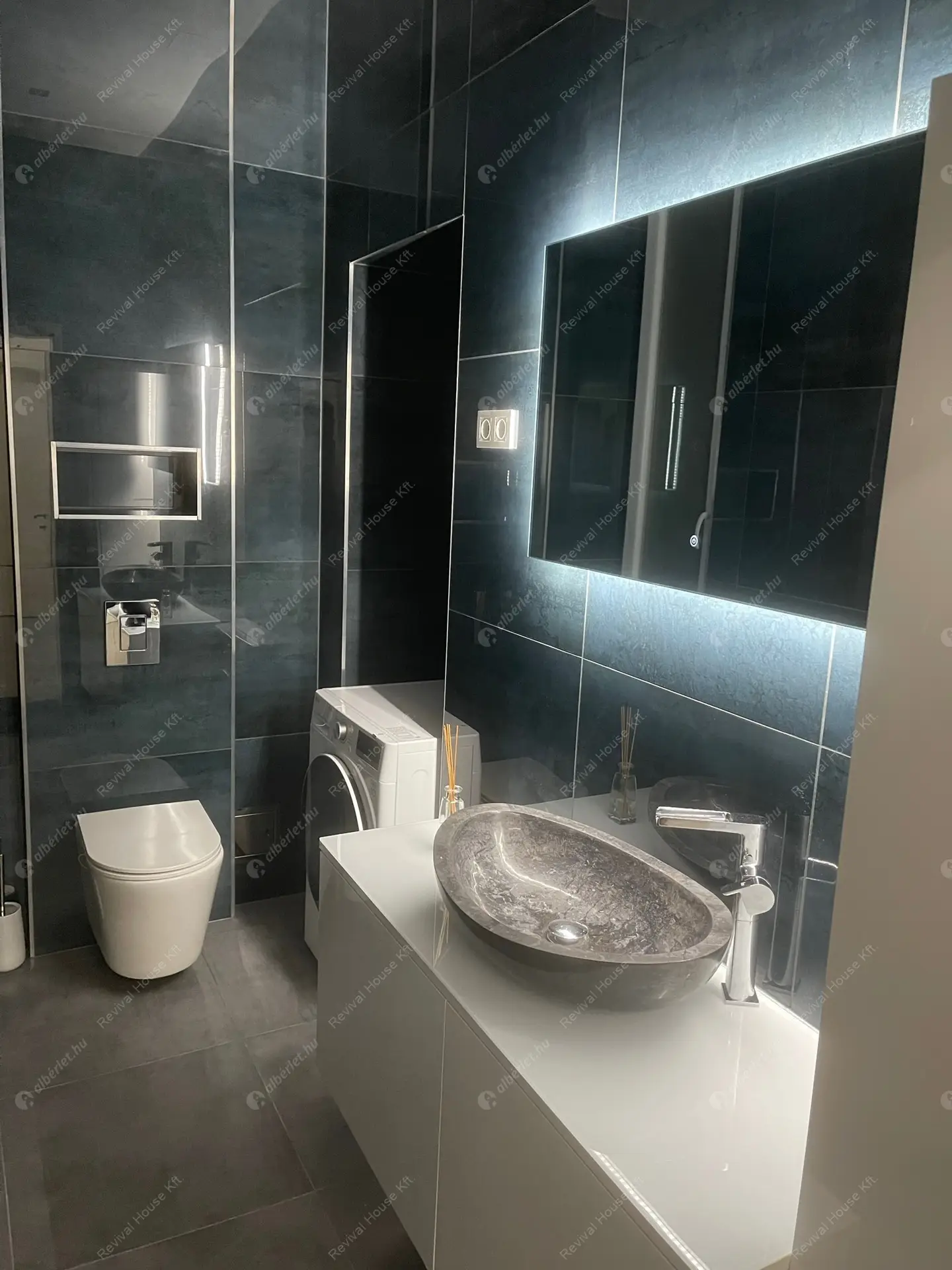 Kiadó albérlet 549000 Ft/hó áron: Budapest, IX. kerület  Ferenc körút. Mérete: 83 nm, 3 szobás | Alberlet.hu - 6376462