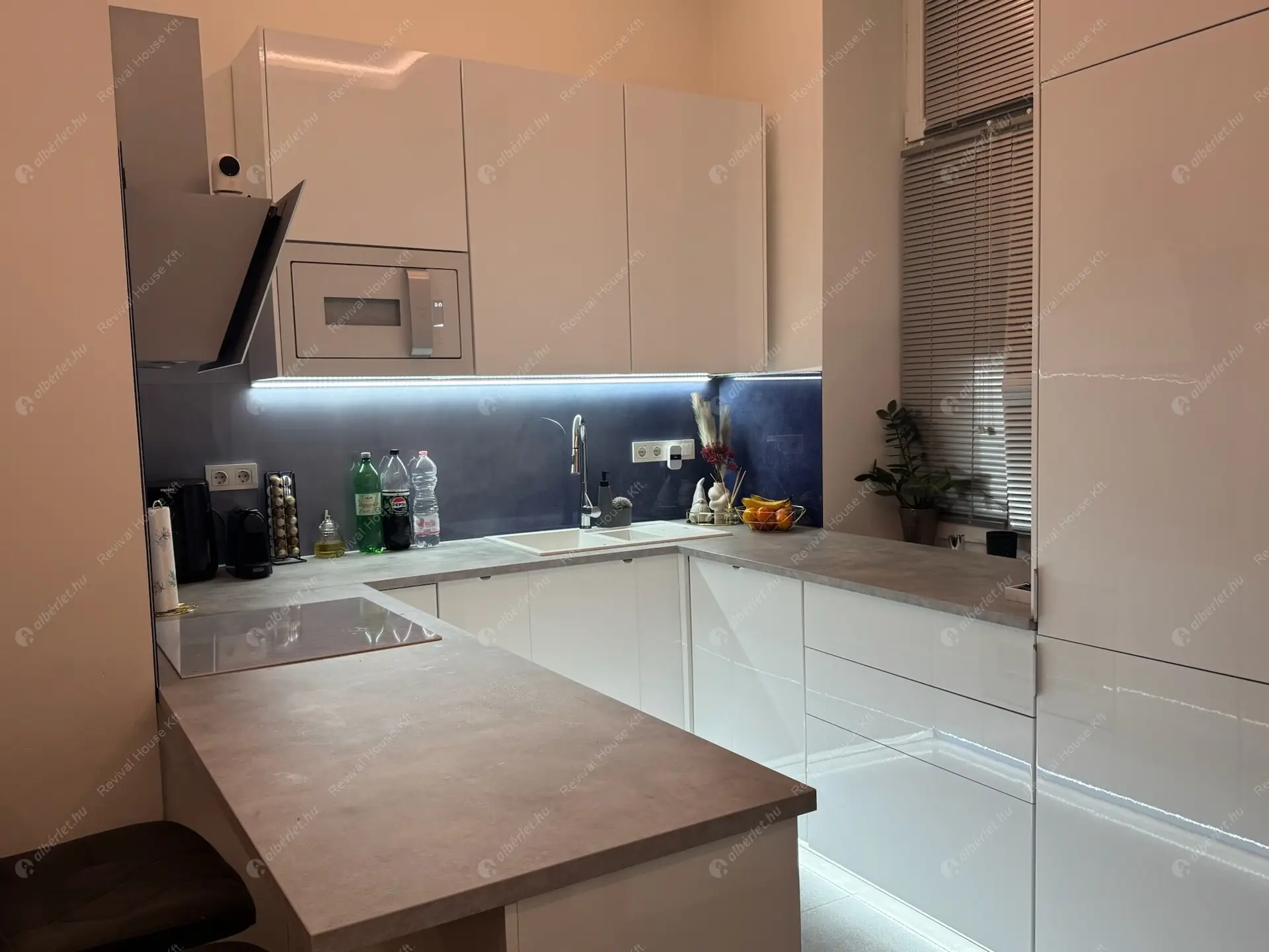 Kiadó albérlet 549000 Ft/hó áron: Budapest, IX. kerület  Ferenc körút. Mérete: 83 nm, 3 szobás | Alberlet.hu - 6376523