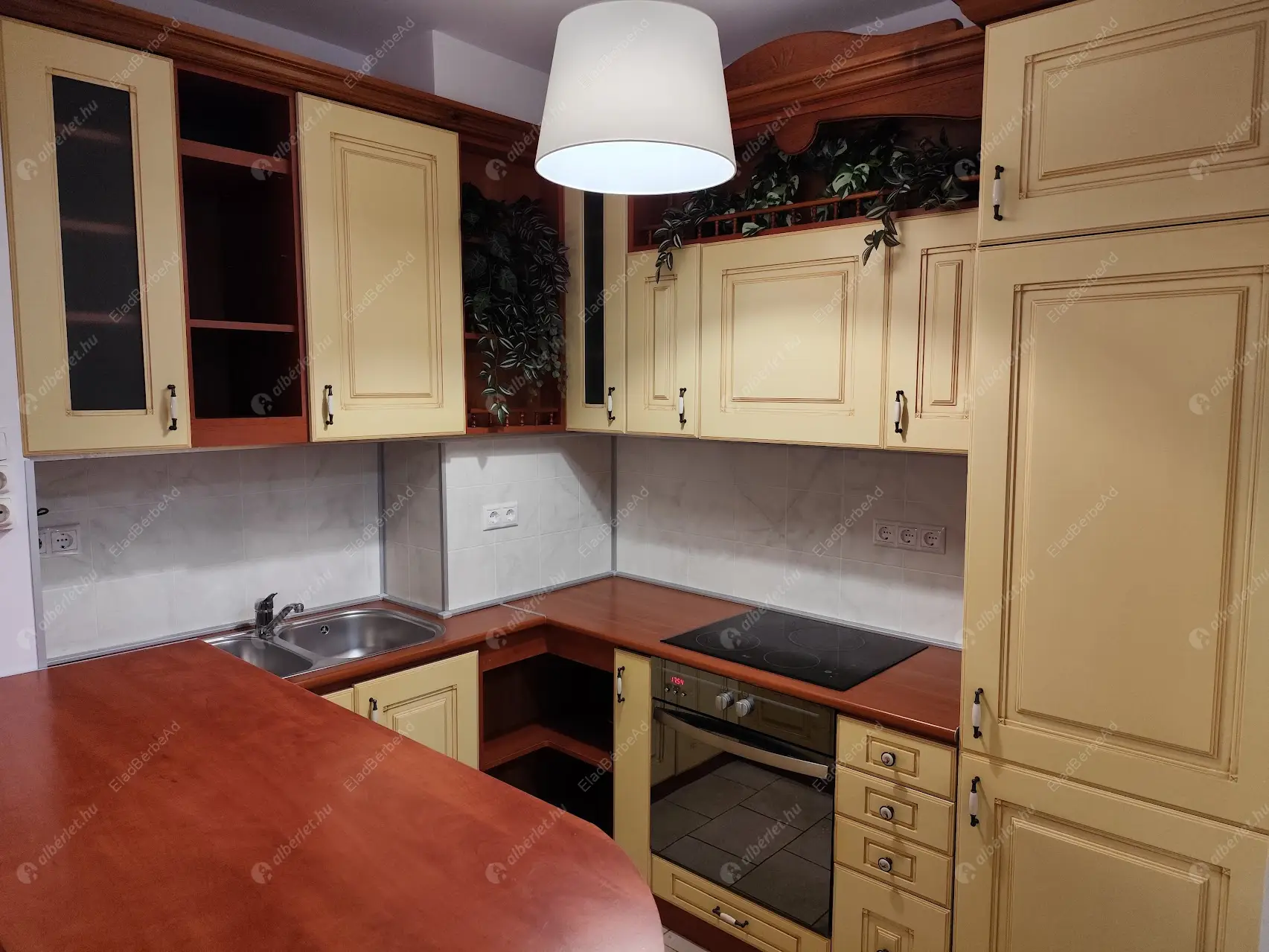 Kiadó albérlet 300000 Ft/hó áron: Budapest, IX. kerület  Ferenc tér. Mérete: 44 nm, 2 szobás | Alberlet.hu - 6578789