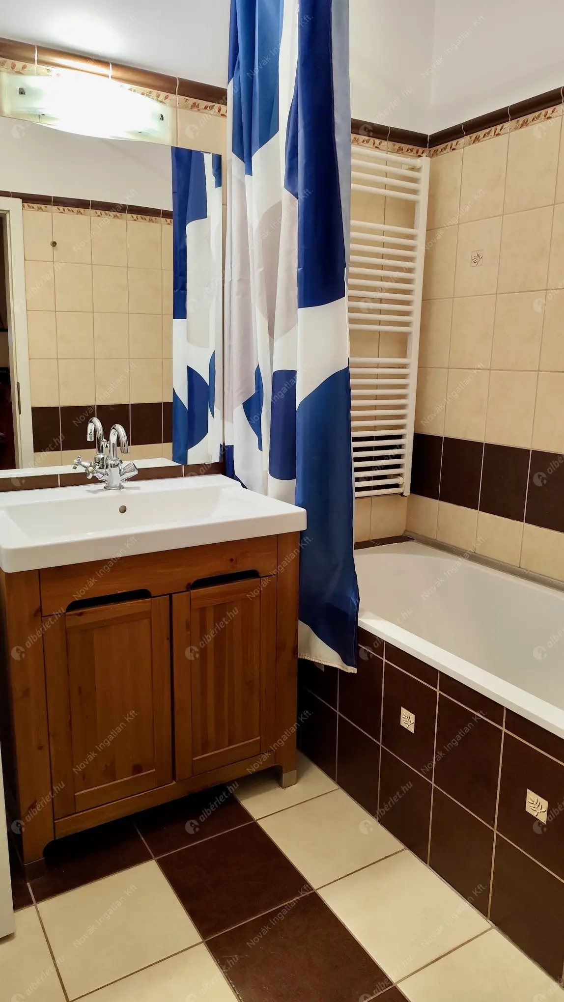 Kiadó albérlet 300000 Ft/hó áron: Budapest, IX. kerület  Ferenc tér. Mérete: 44 nm, 2 szobás | Alberlet.hu - 6585550