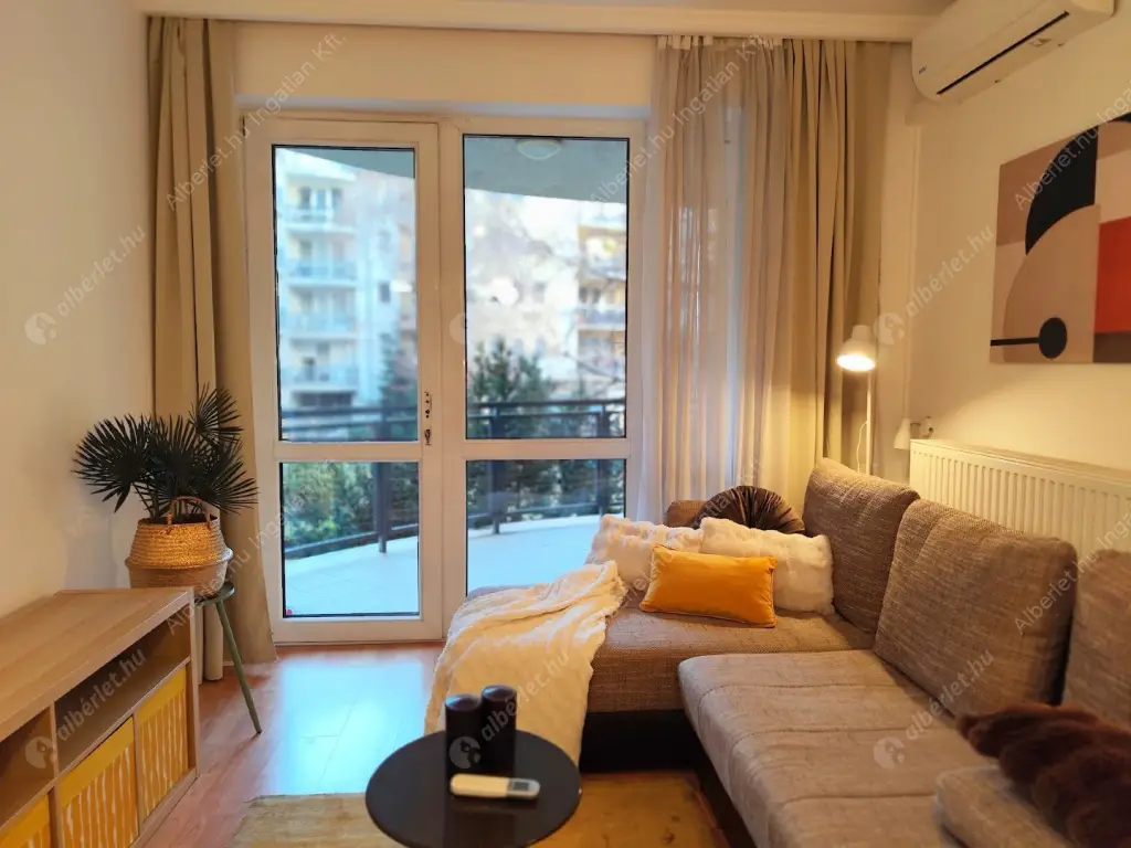 Kiadó albérlet 300000 Ft/hó áron: Budapest, IX. kerület  Ferenc tér. Mérete: 44 nm, 2 szobás | Alberlet.hu - 6590915