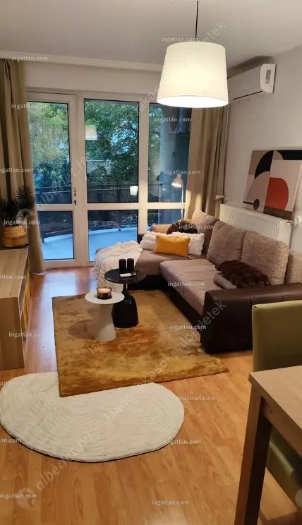 Kiadó albérlet 290000 Ft/hó áron: Budapest, IX. kerület  Ferenc tér. Mérete: 44 nm, 2 szobás | Alberlet.hu - 6626816