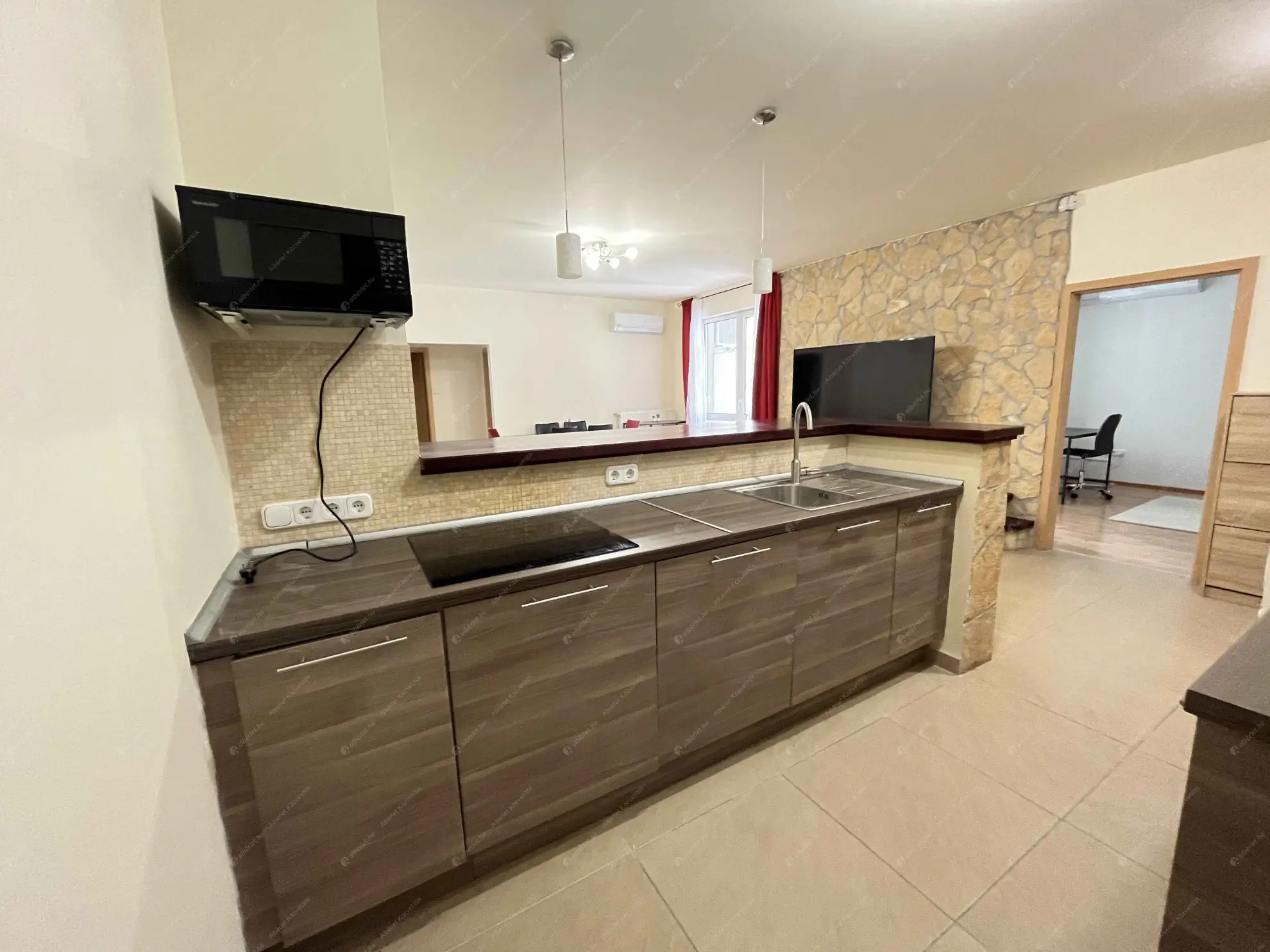 Kiadó albérlet 360000 Ft/hó áron: Budapest, IX. kerület  Ferenc tér. Mérete: 81 nm, 3 szobás | Alberlet.hu - 6609307