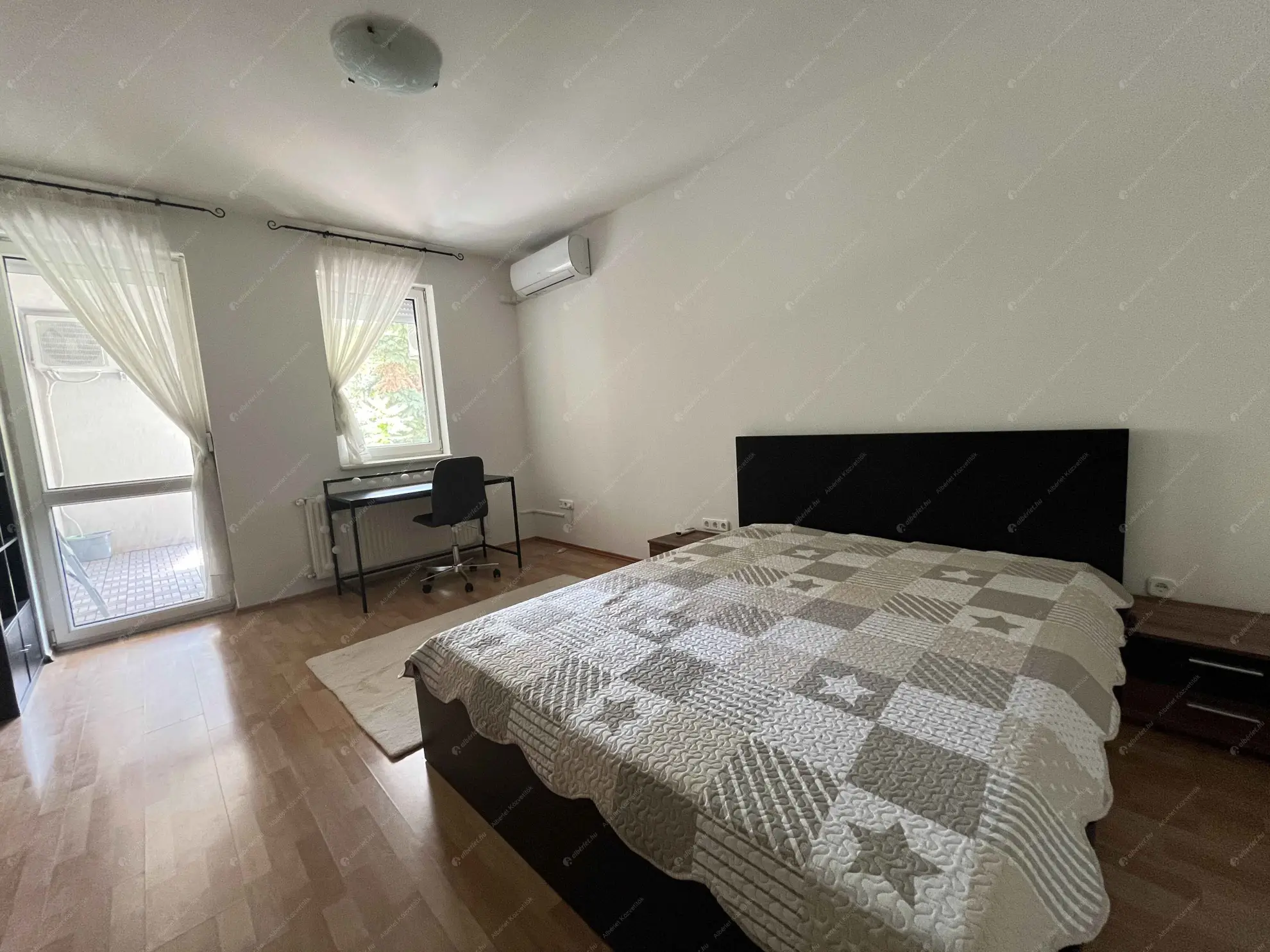 Kiadó albérlet 360000 Ft/hó áron: Budapest, IX. kerület  Ferenc tér. Mérete: 81 nm, 3 szobás | Alberlet.hu - 6609320