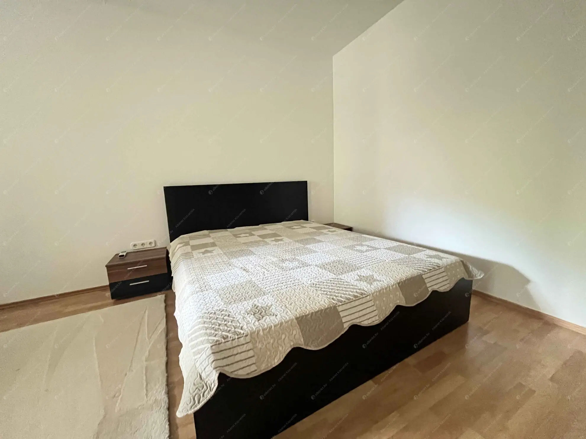 Kiadó albérlet 360000 Ft/hó áron: Budapest, IX. kerület  Ferenc tér. Mérete: 81 nm, 3 szobás | Alberlet.hu - 6609323