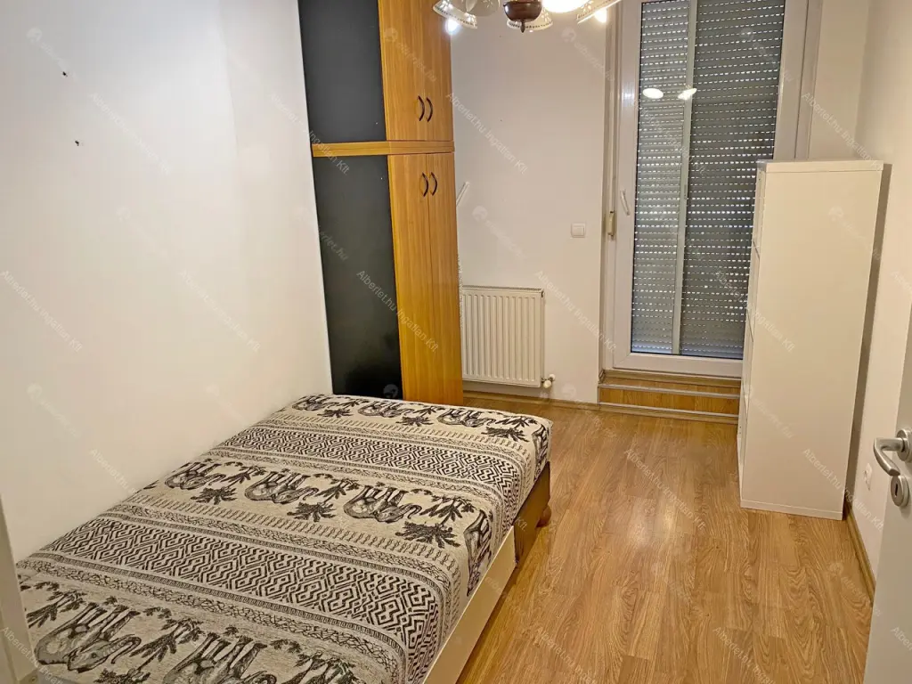 Kiadó albérlet 300000 Ft/hó áron: Budapest, IX. kerület  Gát utca. Mérete: 75 nm, 1 szobás | Alberlet.hu - 6645304