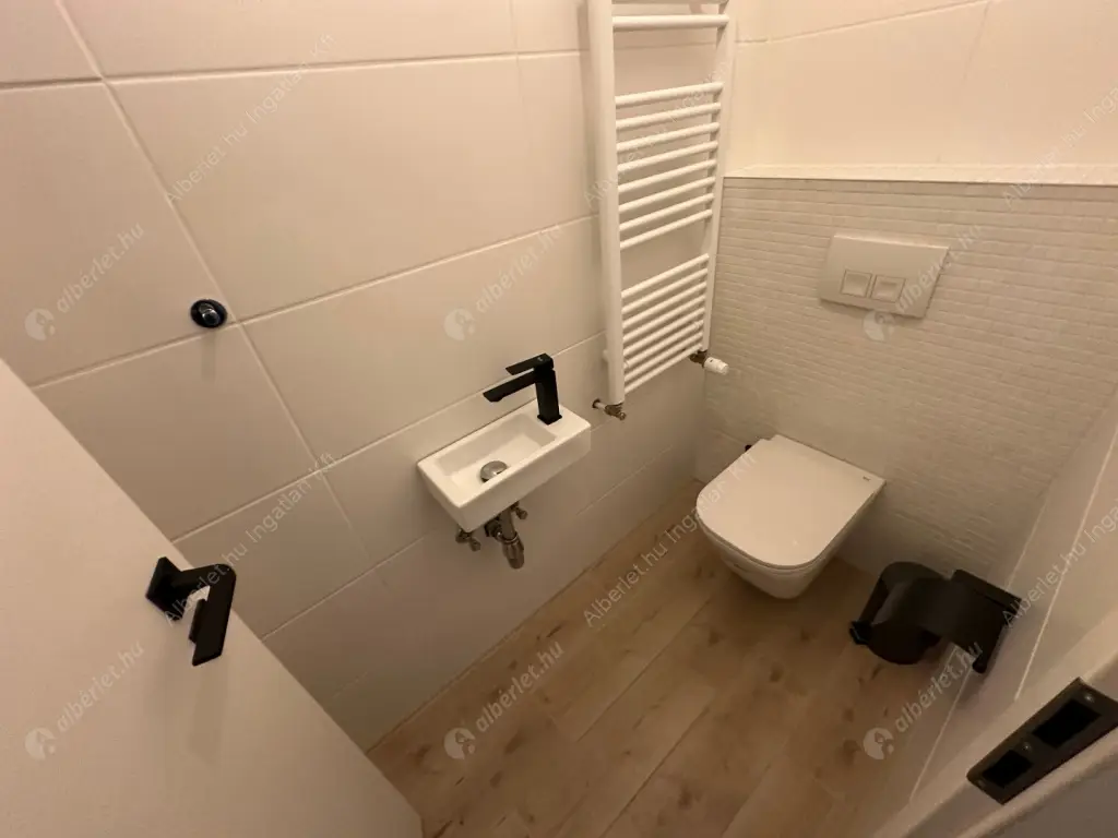 Kiadó albérlet 420000 Ft/hó áron: Budapest, IX. kerület  Gát utca. Mérete: 76 nm, 3 szobás | Alberlet.hu - 6524241