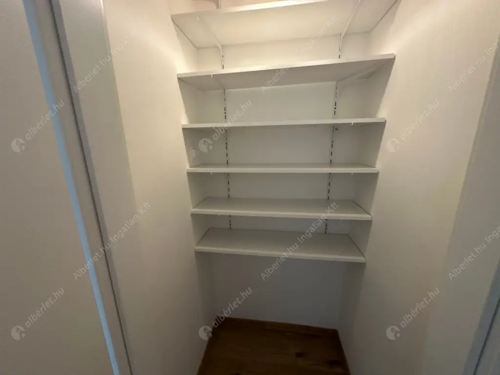 Kiadó albérlet 420000 Ft/hó áron: Budapest, IX. kerület  Gát utca. Mérete: 76 nm, 3 szobás | Alberlet.hu - 6524244