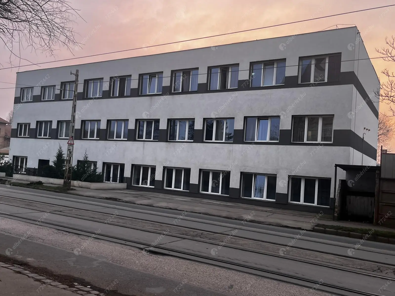 Kiadó albérlet 300000 Ft/hó áron: Budapest, IX. kerület   Gubacsi ut  . Mérete: 25 nm, 10 szobás | Alberlet.hu - 6609758