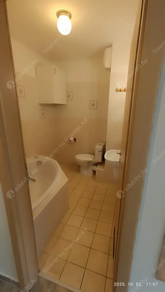 Kiadó albérlet 229000 Ft/hó áron: Budapest, IX. kerület  Haller utca. Mérete: 31 nm, 1 szobás | Alberlet.hu - 6556984